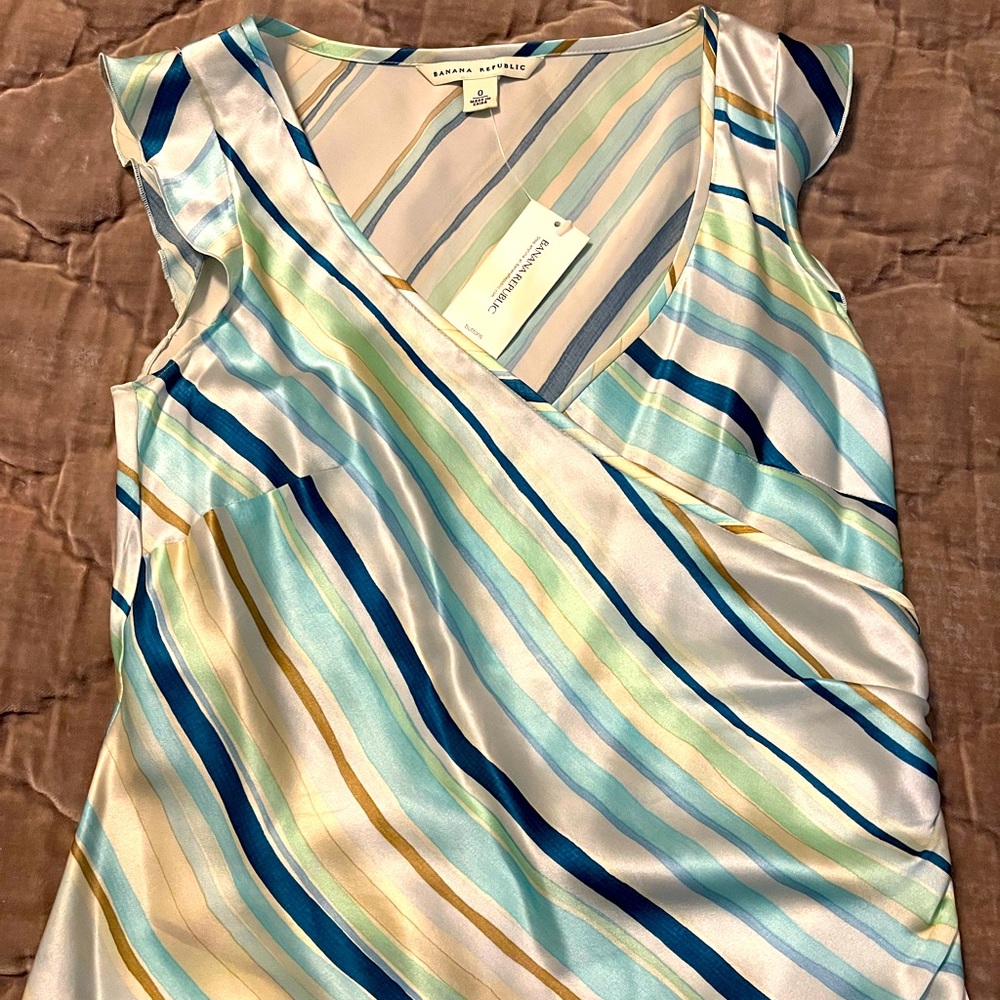 Banana Republic silk top size 0